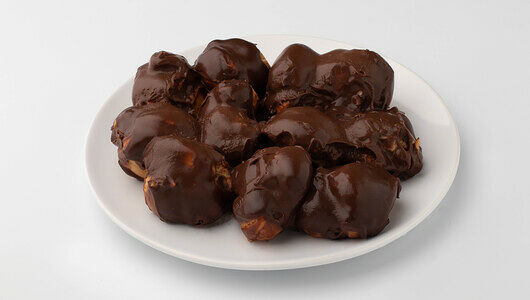 Профитроли со сливочной начинкой в шоколадном соусе заморозка