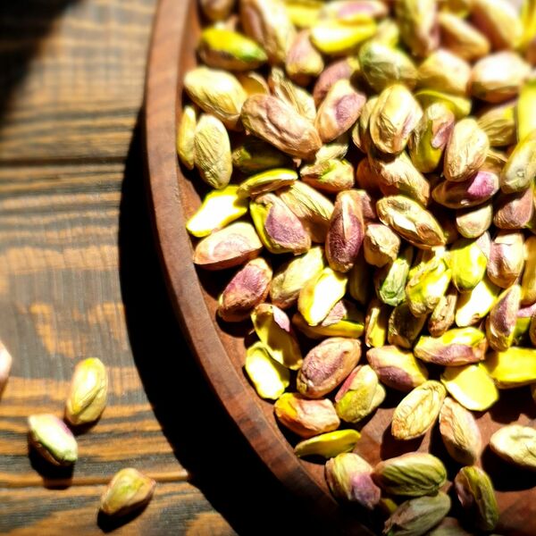 Фисташки очищенные сырые на развес