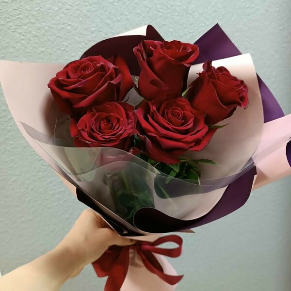 Красные розы