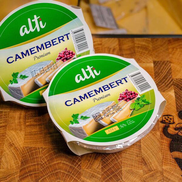 Камамбер с белой плесенью