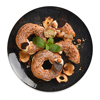 

Пирожное Париж-Брест «Азбука вкуса» 100 г, Россия