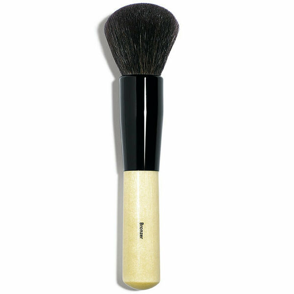 BOBBI BROWN Bronzer Brush Кисть для нанесения бронзатора с искусственным ворсом
