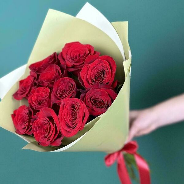 Букет цветов из 11 эквадорских роз Фридом