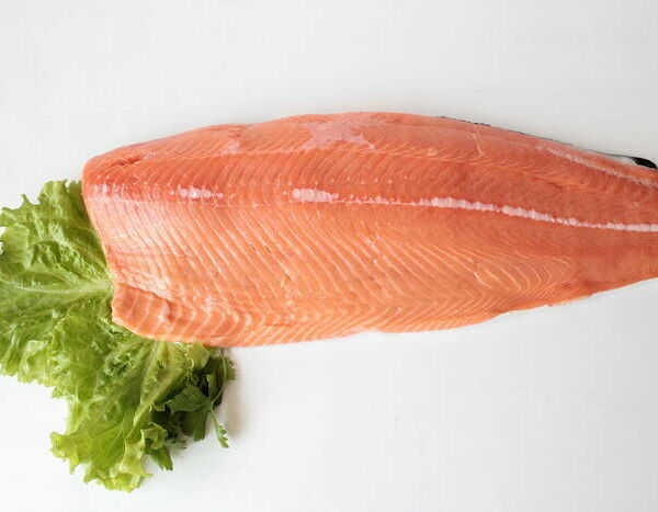 Филе лосося охлажденное без кожи