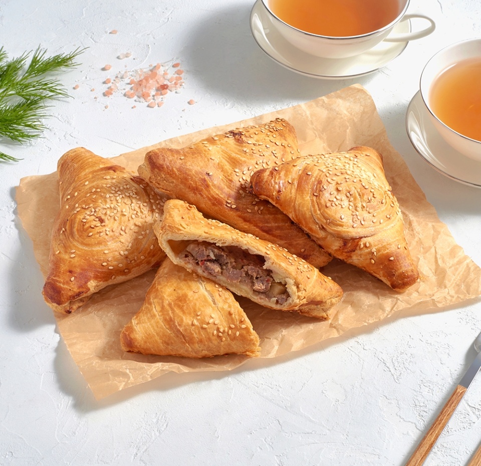 

Самса Азбука Вкуса с мясом и картофелем 120 г