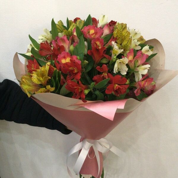 Букет из альстромерий сборный