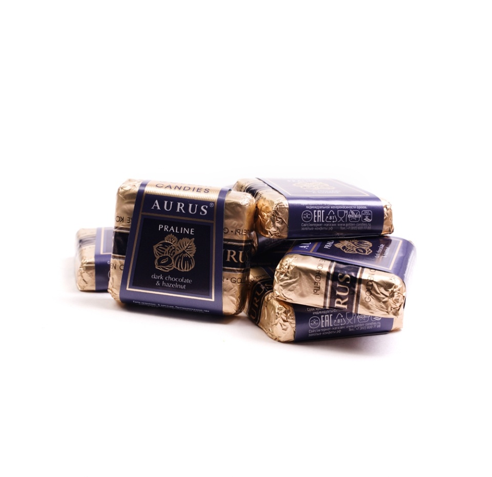 

Конфеты шоколадные пралине Golden candies фундук вес