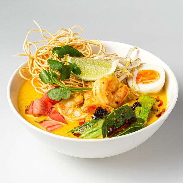 Као сой (тайская карри-лакса) с лапшой и креветками