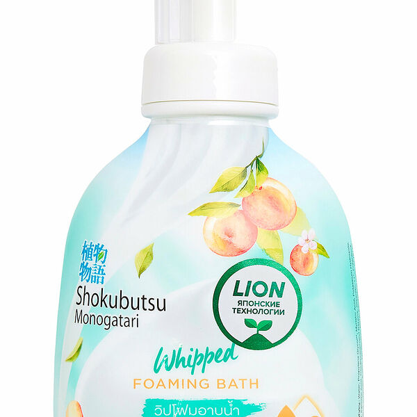 LION THAILAND Гель-пена для душа с экстрактом листьев Момо Shokubutsu, 450 мл