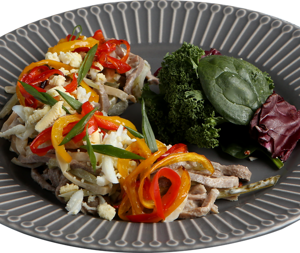 Салат Выборгский с говяжьим языком  лоток вес 