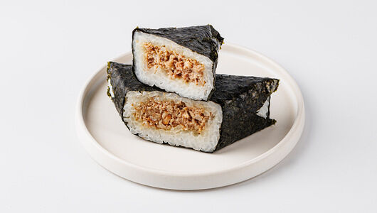 Онигири с курицей 