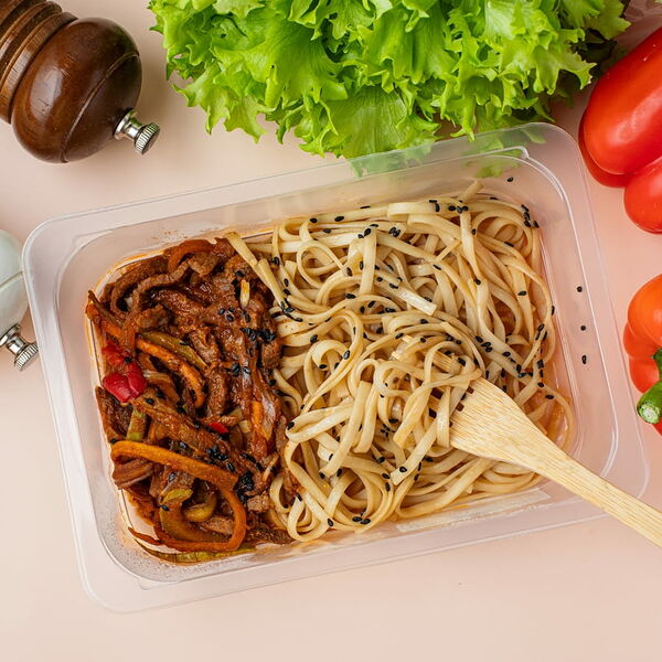 Удон с говядиной в остром соусе