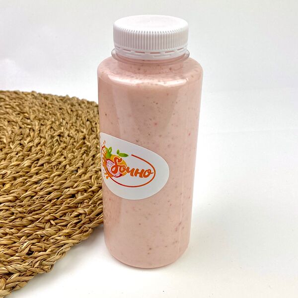 Молочный коктейль с клубникой