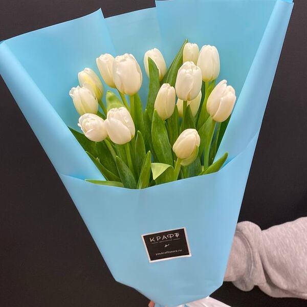 15 тюльпанов