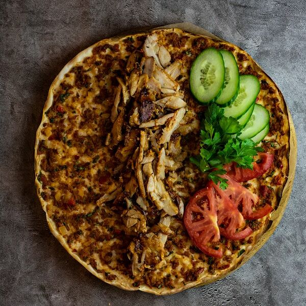 Донер в лахмаджуне с курицей