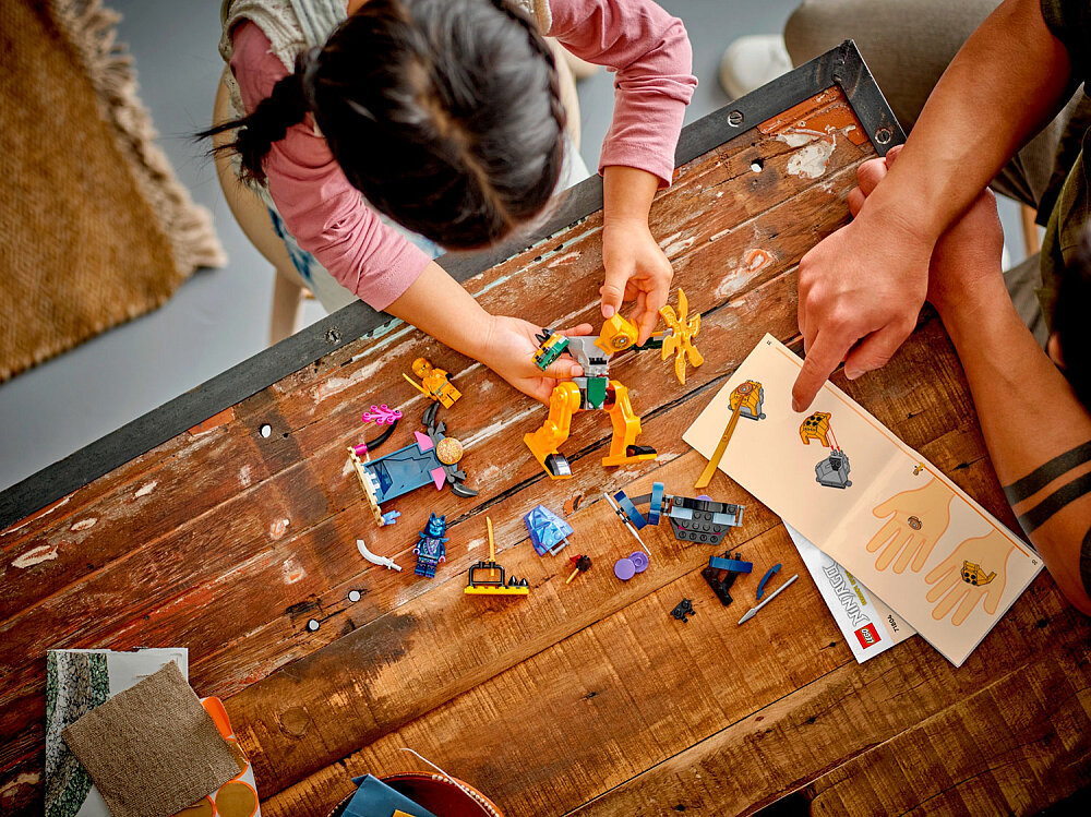 

Конструктор Lego Ninjago Боевой робот Арина