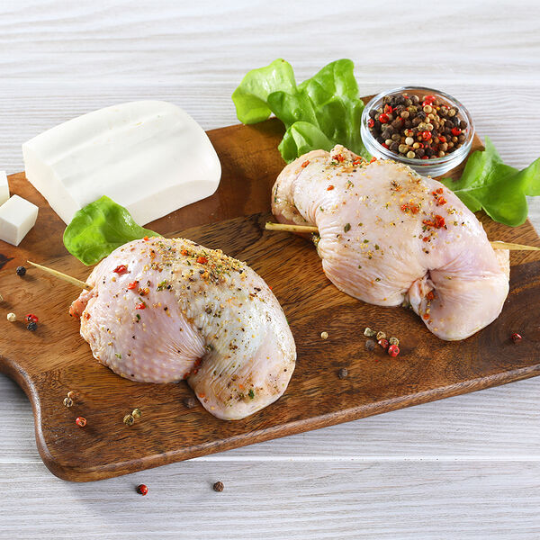 МясновЪ Рулетик куриный с сыром фета и шпинатом