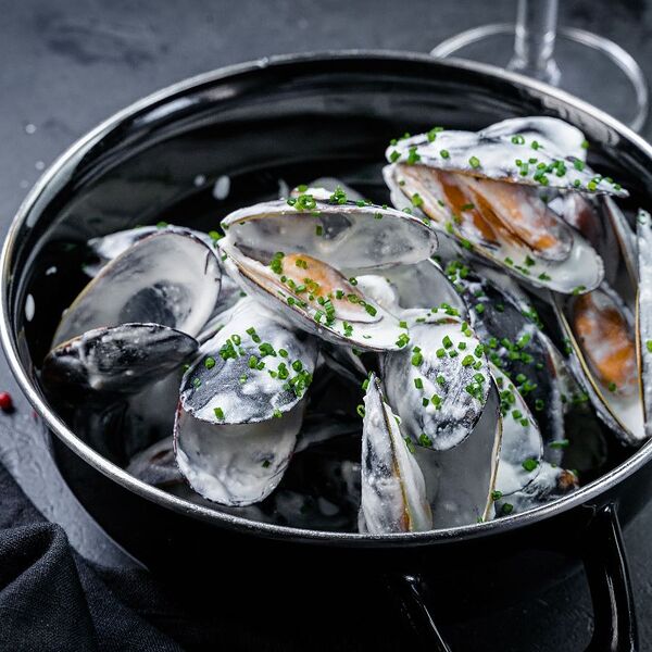 Горячие мидии в чесночной сметане 500 гр