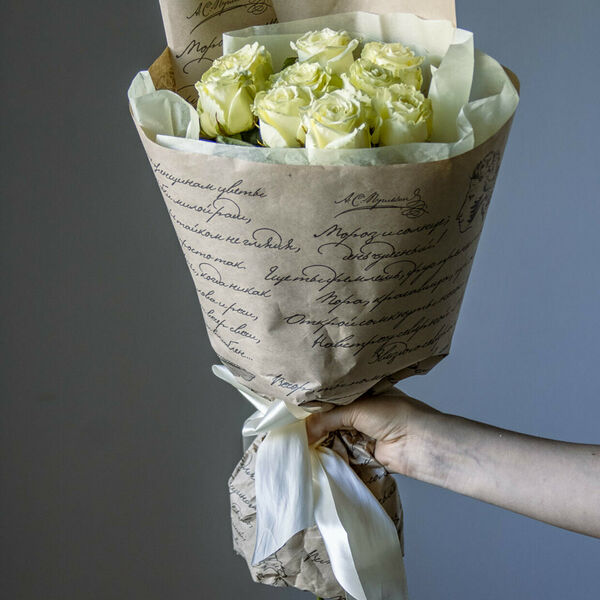 Букет из белых роз