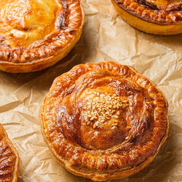 Австралийский пирог с курицей Том Ям