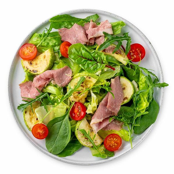 Салат с пастрами из говядины, черри и медово-горчичным соусом Шеф Перекрёсток, 180г