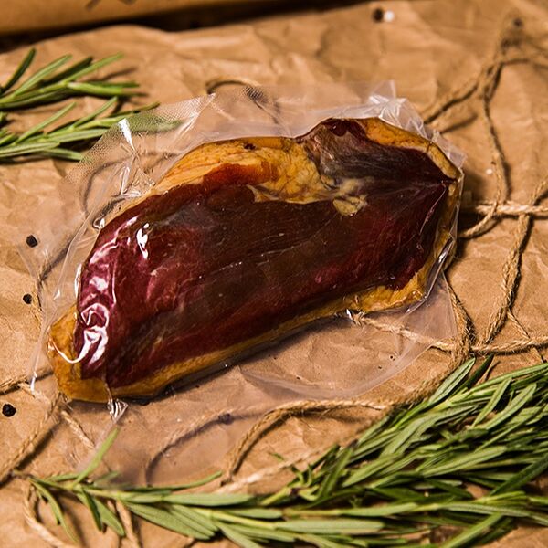 Филе утиной грудки сырокопченое