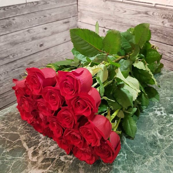 Букет из красных роз - 35 шт