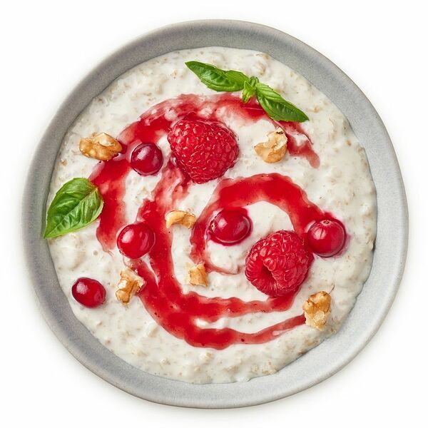 Геркулесовая каша с клюквой, малиной и базиликом Шеф Перекрёсток, 250г