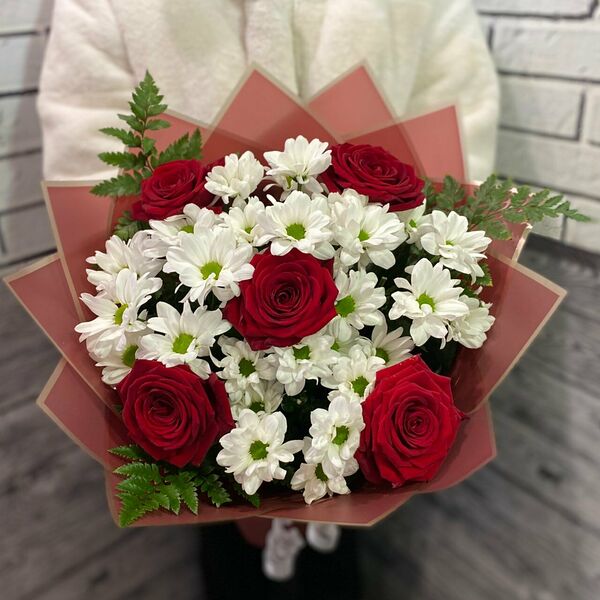 Краснощёкая дама