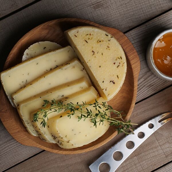 Сыр Режано с прованскими травами