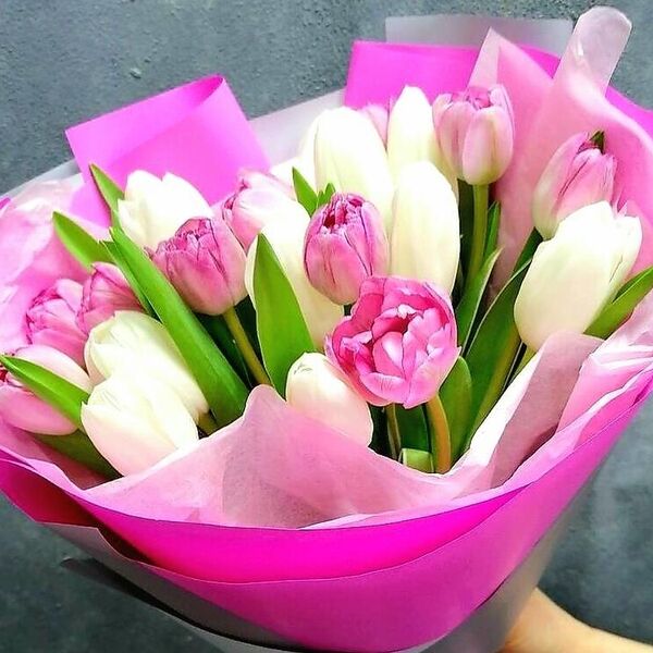 Букет Lilli с тюльпанами