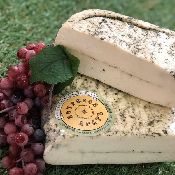 Сыр Халуми из коровьего молока с мятой на развес