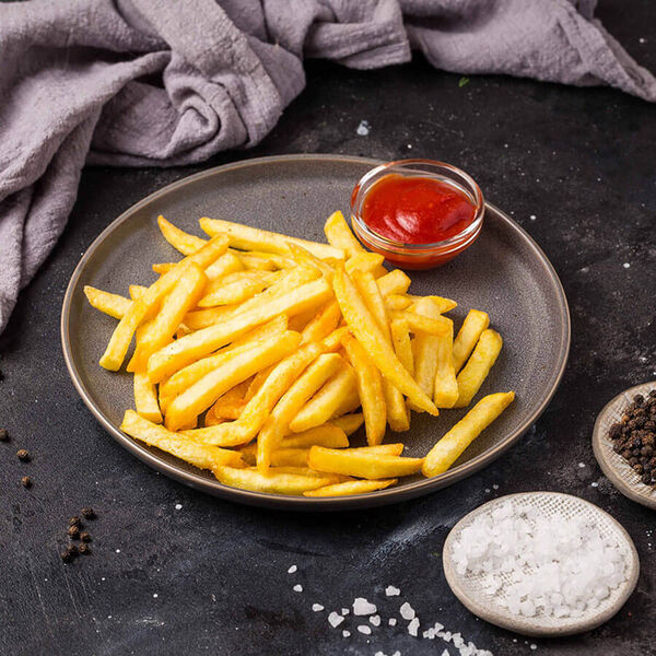 Картофель фри с кетчупом