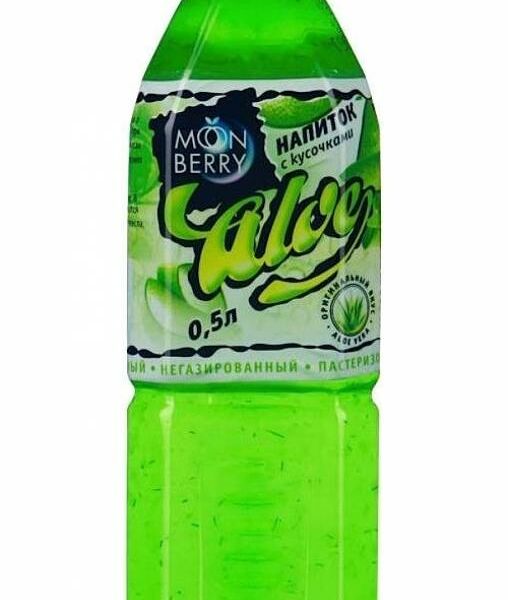Напиток с кусочками алоэ негазированный Moonberry 1,5л