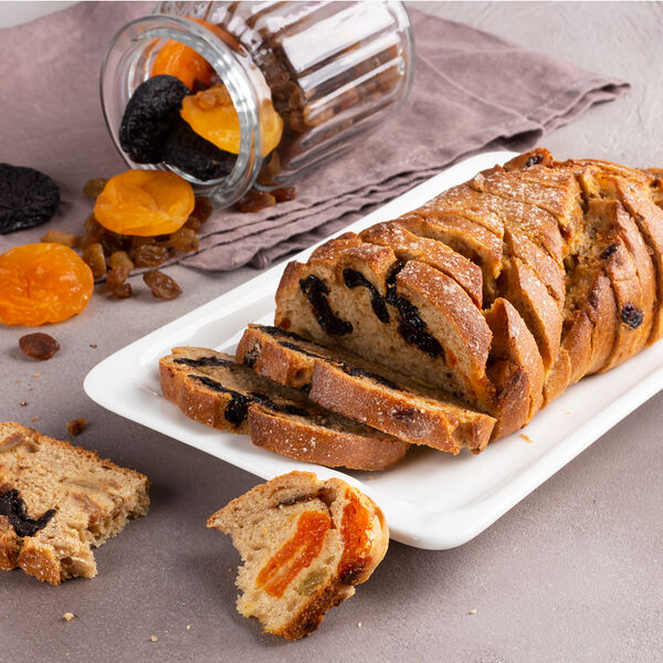 Хлеб бездрожжевой ржано-цельнозерновой с изюмом и черносливом МясновЪ Пекарня нарезка