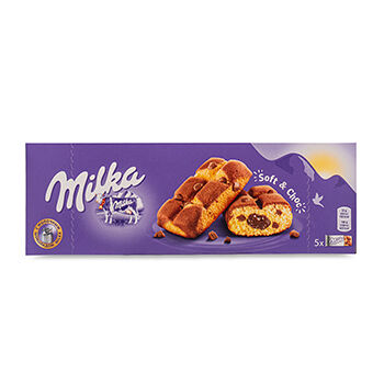 Пирожное Milka бисквитное с шоколадной начинкой и кусочками молочного шоколада