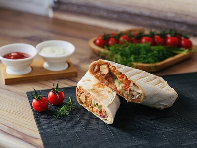 Vkusnoe-mesto (posyolok gorodskogo tipa Goluboye, Tryokhsvyatskaya Street, с2М), fast food