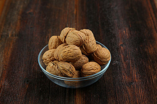 Грецкий орех в скорлупе