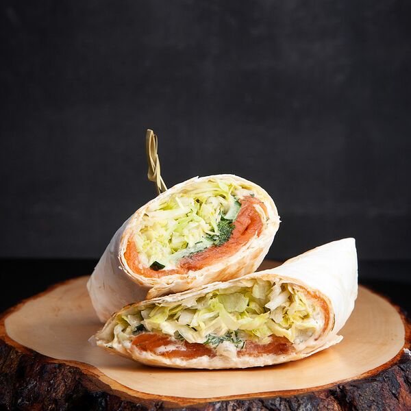 Ролл с лососем