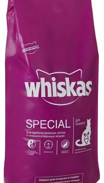 Сухой корм для стерилизованных кошек WHISKAS вкусные подушечки с курицей