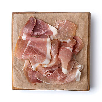 Окорок сыровяленый Прошутто крудо на кости с черным перцем, Италия, вес