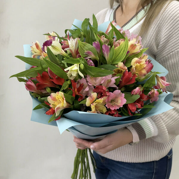 Букет из 15 альстромерий микс Букет 38