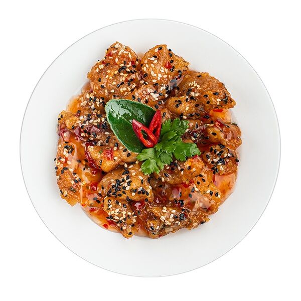 Цыпленок жареный в азиатском соусе с кунжутом