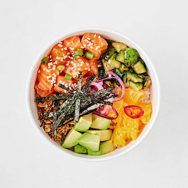 Поке острый лосось