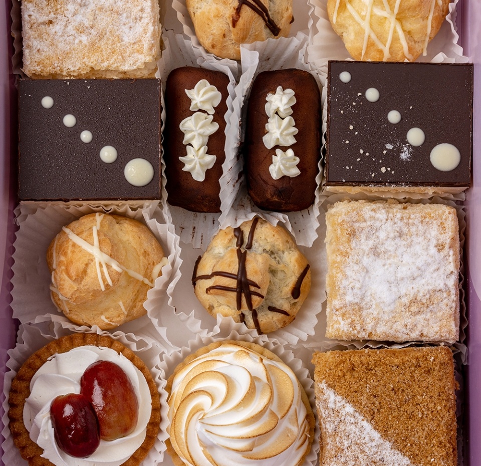 

Набор мини-пирожных Азбука вкуса 600 г