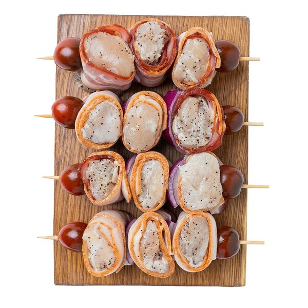 Шашлык из куриной грудки в беконе на шпажках Азбука Вкуса, Россия