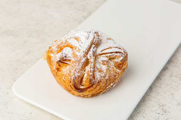 Венгерская ватрушка с творогом и цедрой лимона. Пекарня