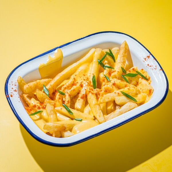 Картофель фри с сырным соусом