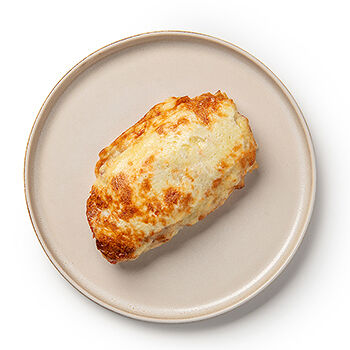 Филе тилапии запеченное с яблоками и томатами