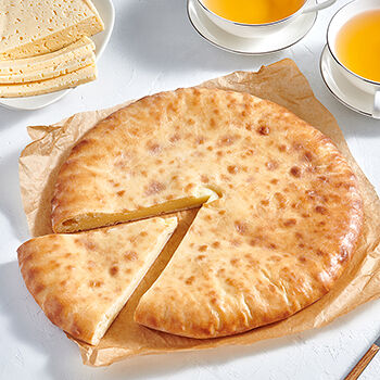 Пирог осетинский с сыром от шеф-пекаря